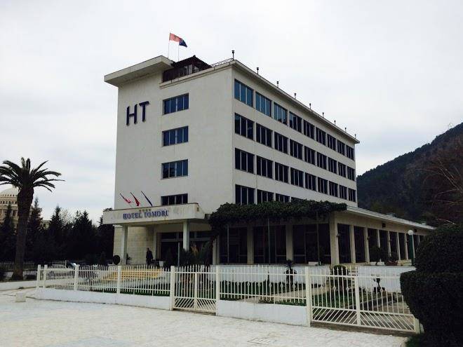 Tomori hotel