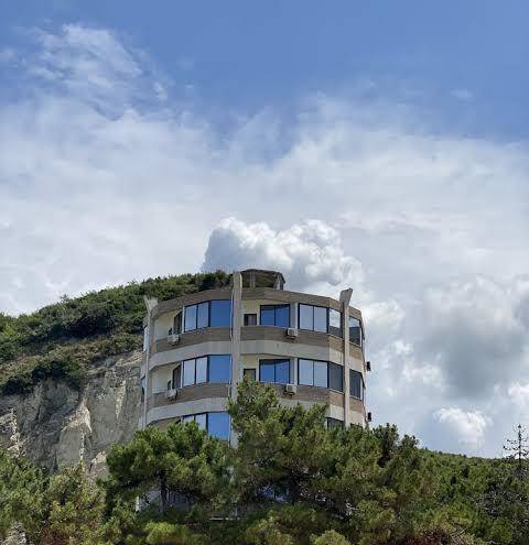 Al mar hotel