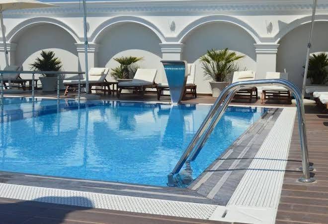 Empire hotel
