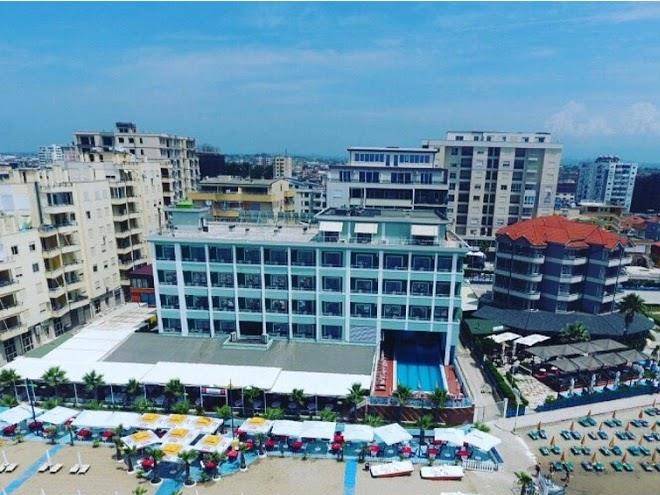 Vivas Hotel & Spa