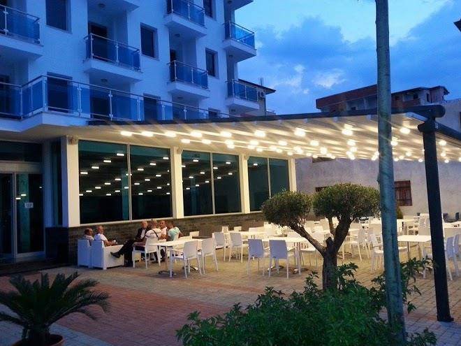 Hotel holiday velipoje