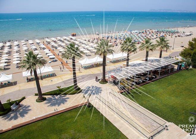 Premium hotel beach