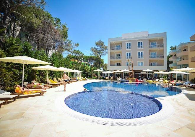 Sandy beach resort golem