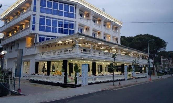 Ujvara hotel