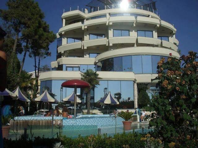 Vela hotel