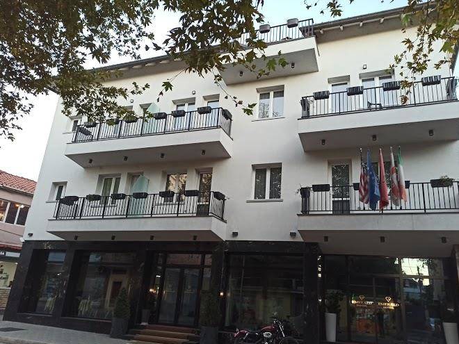 Emerald Hotel Boutique Image