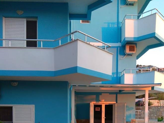 Hotel emi