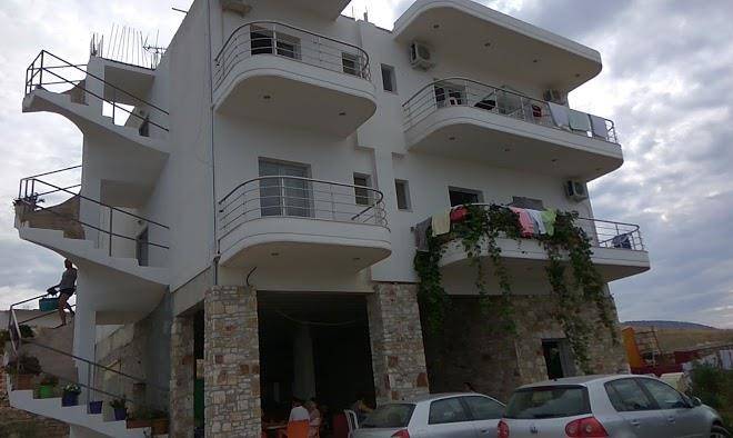 Llaka hotel