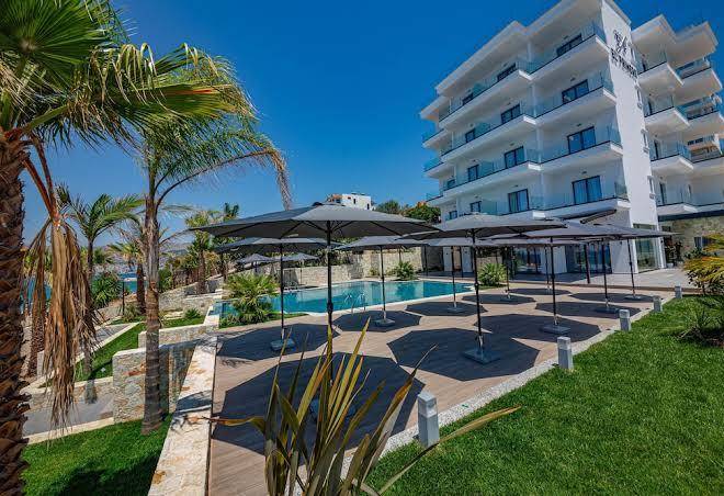 El primero hotel