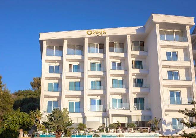 Hotel Oasis Image