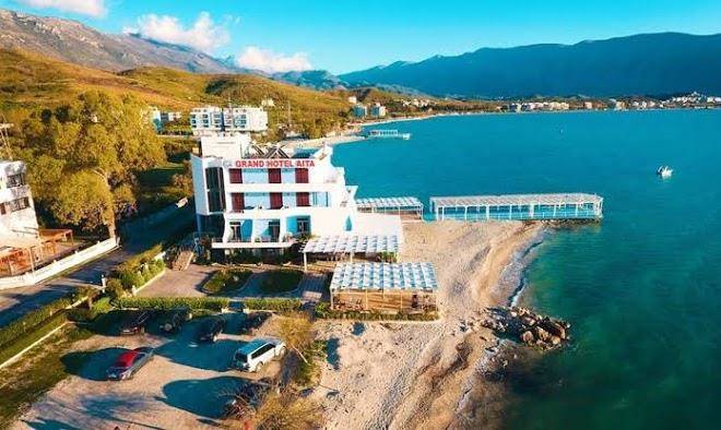 Grand hotel aita
