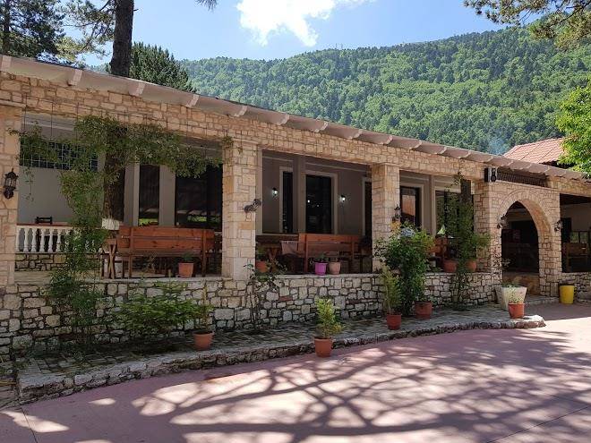 Hotel hamiti llogara