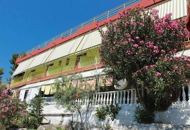 Hotel zhironi