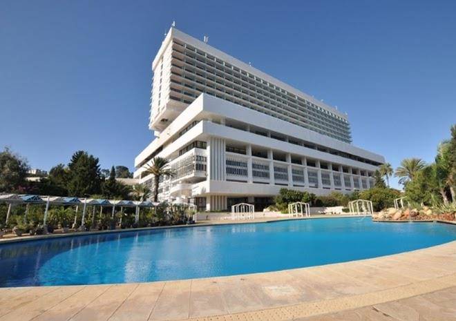 El aurassi hotel