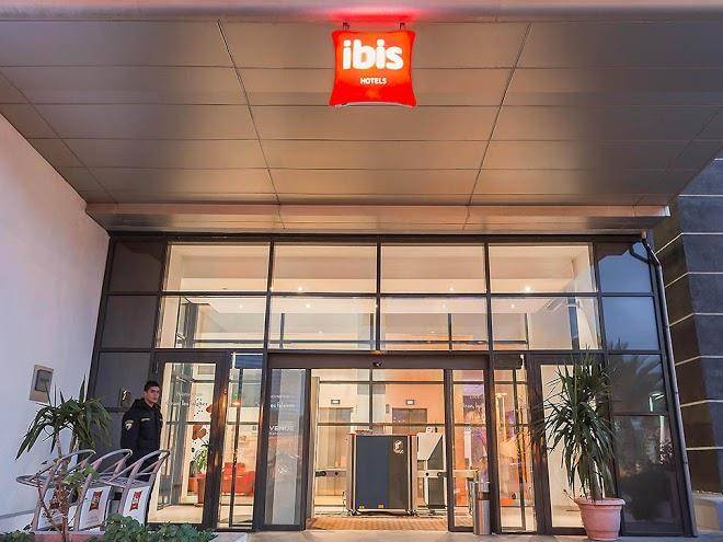 Ibis oran les falaises