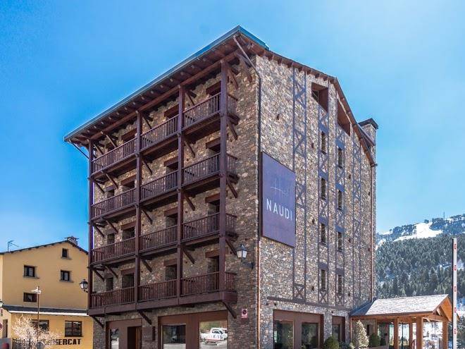 Hotel naudi