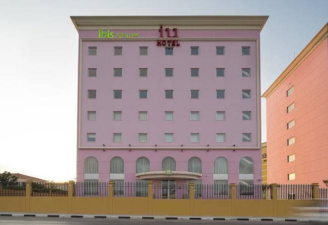 Iu hotel luena