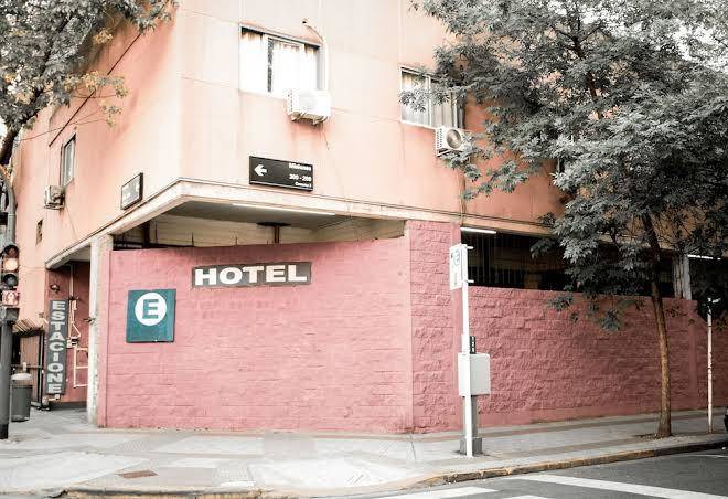 Once plaza hotel