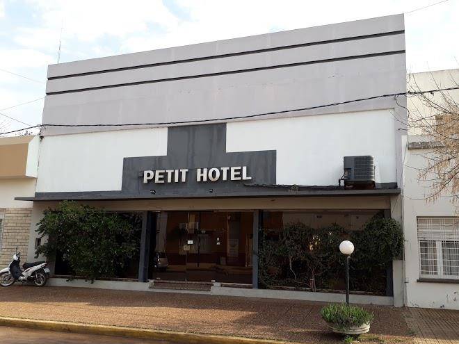 Petit hotel