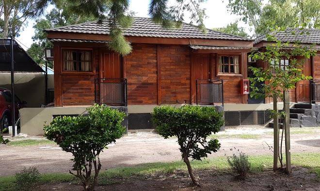 Agua y madera hotel