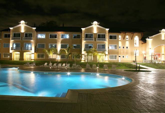Howard johnson resort pilar