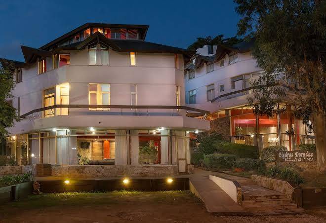 Hotel piedras doradas