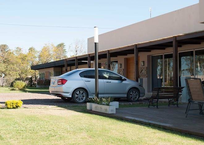 El refugio hotel & suites