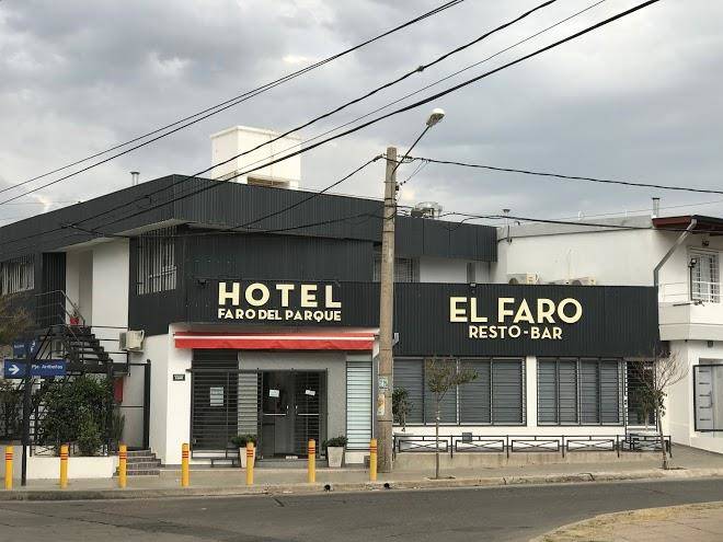 Hotel bar restaurant faro del parque
