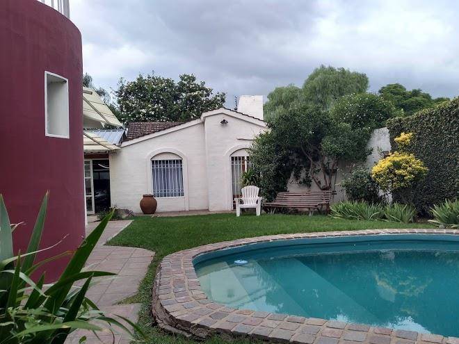 Petit residencia mujer urbana