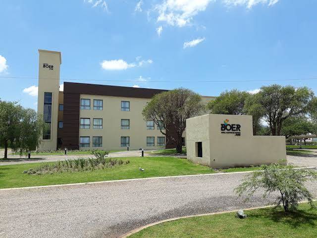 Boer hotel y centro de eventos