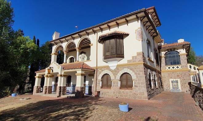 Cabanas del quijote pueblo encanto