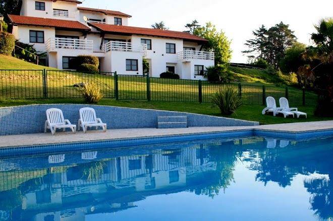 Las ardillas cabanas y suites la falda