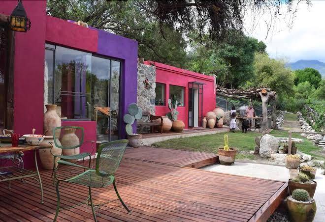 Hotel y bodega araoz de lamadrid