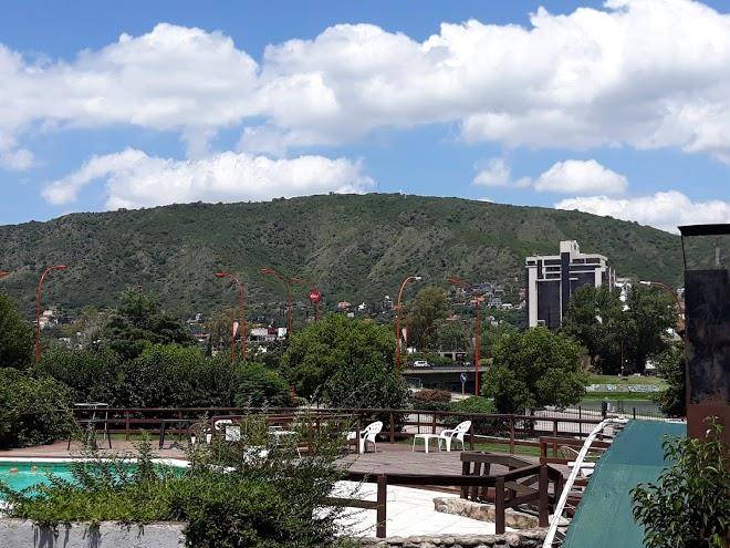 Cabana frente al lago