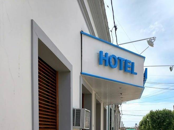 Dennisse hotel