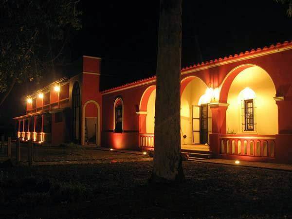 Hotel los arcos