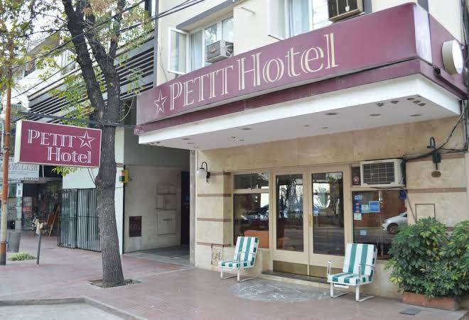 Hotel petit