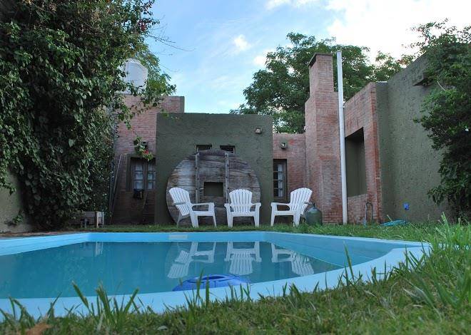 Hotel Red Wine Club Image