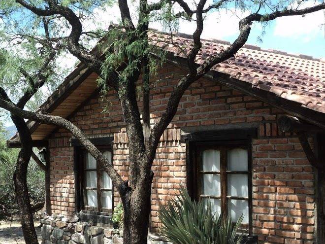 Cabanas en el jardin nativo
