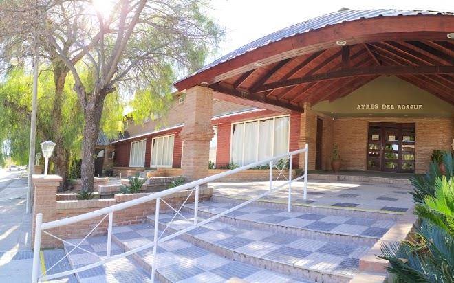 Hotel ayres del bosque