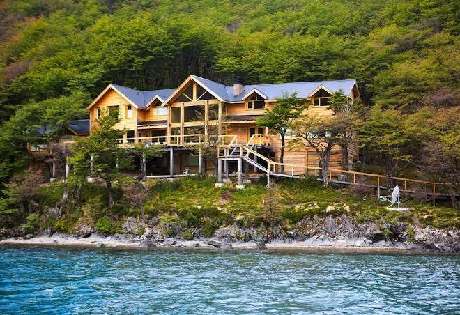 Aguas arriba lodge