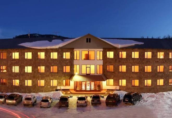 University hotel tsakhkadzor