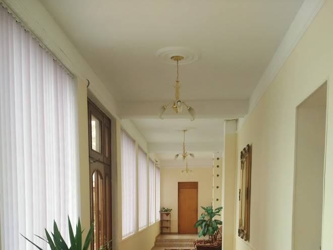 Voske blur hotel