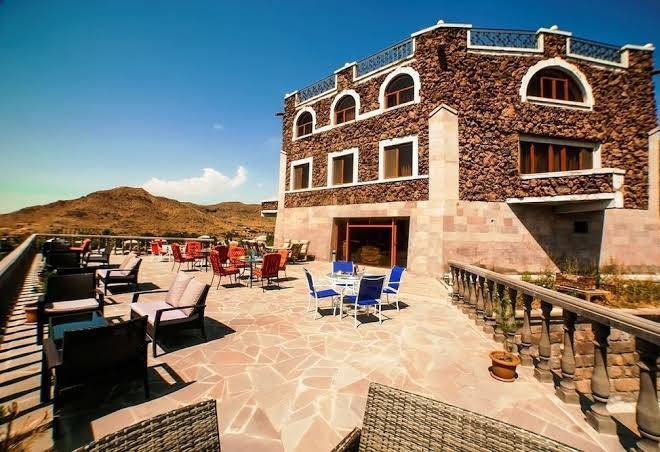 Amrots hotel