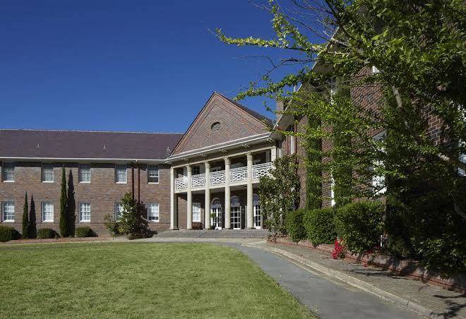 Brassey hotel
