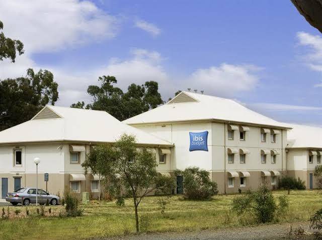 Ibis budget canberra