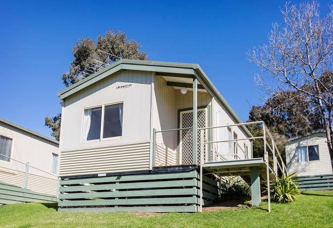 Lake hume tourist park