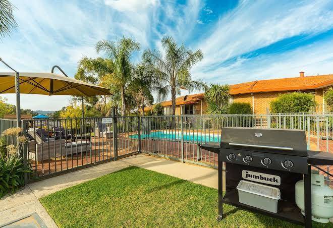 Hume country motor inn