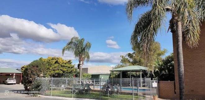 The hume inn motel