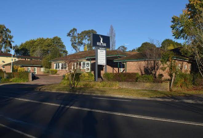 Deer park motor inn